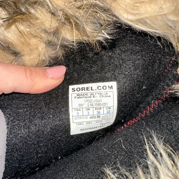 Sorel Snow Boots - Picture 6 of 8